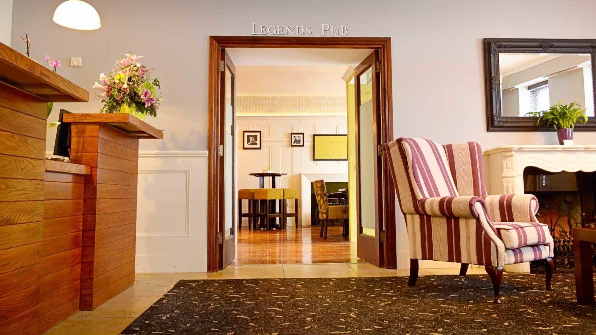 Cill Aodain Court Hotel Kiltimagh Eksteriør billede