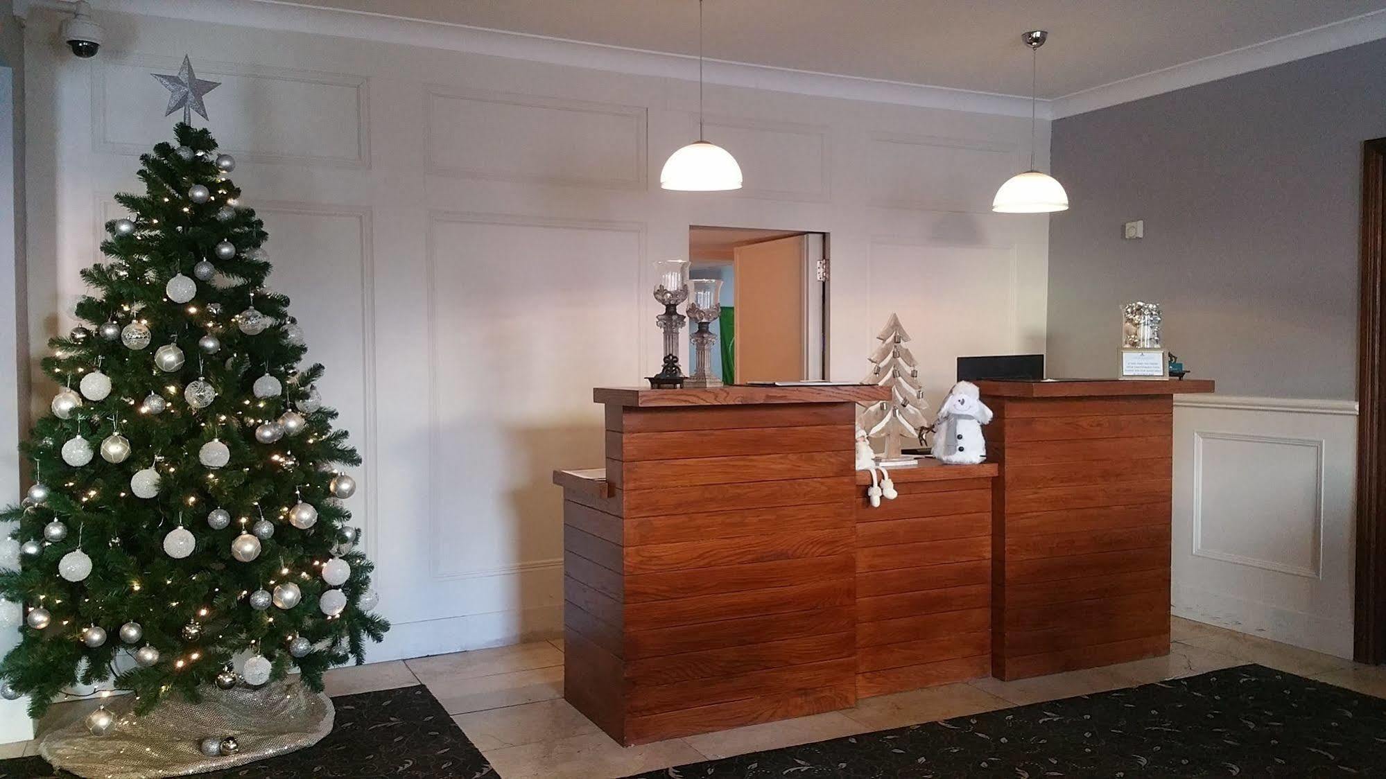 Cill Aodain Court Hotel Kiltimagh Eksteriør billede